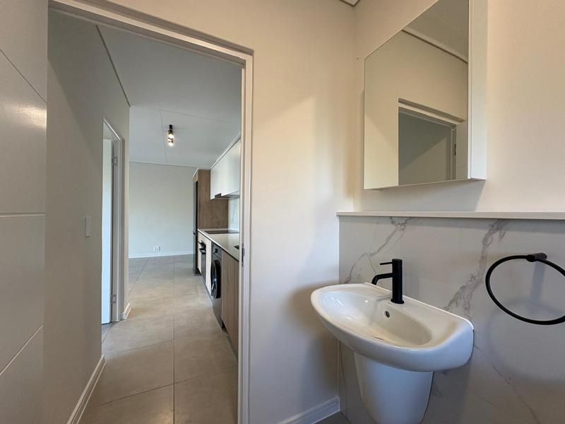 To Let 1 Bedroom Property for Rent in Richwood Western Cape